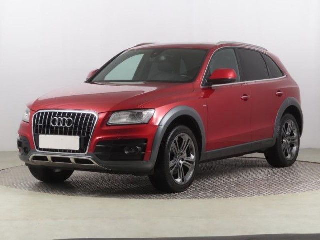 Audi Q5  3.0 TDI S line