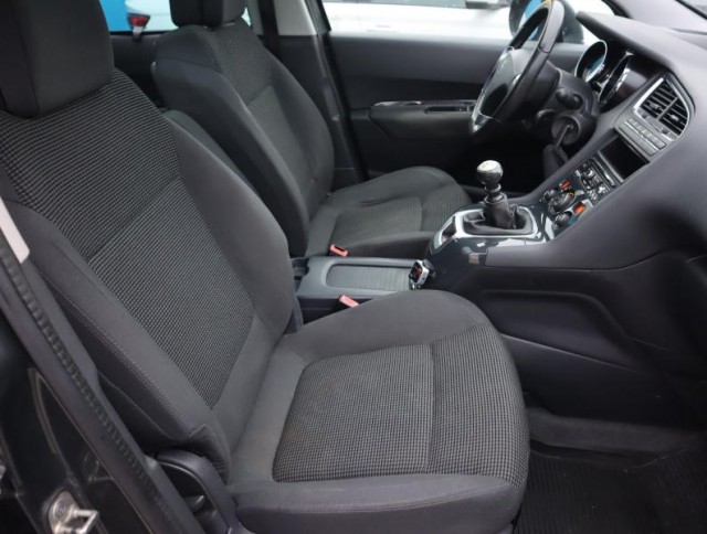 Peugeot 5008  2.0 BlueHDi 