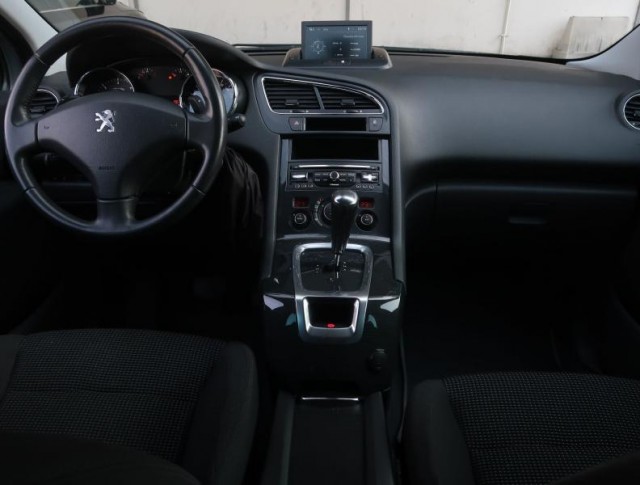 Peugeot 5008  1.6 HDi 