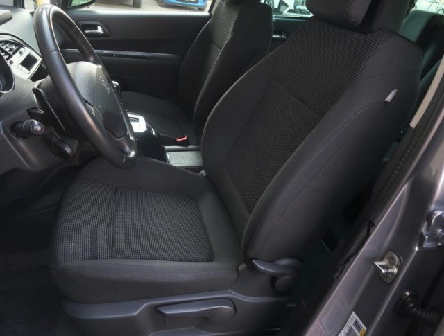 Peugeot 5008  1.6 HDi 