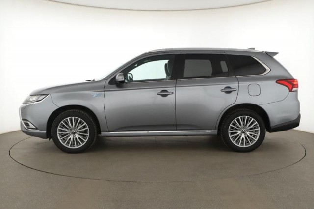 Mitsubishi Outlander  2.4 PHEV 