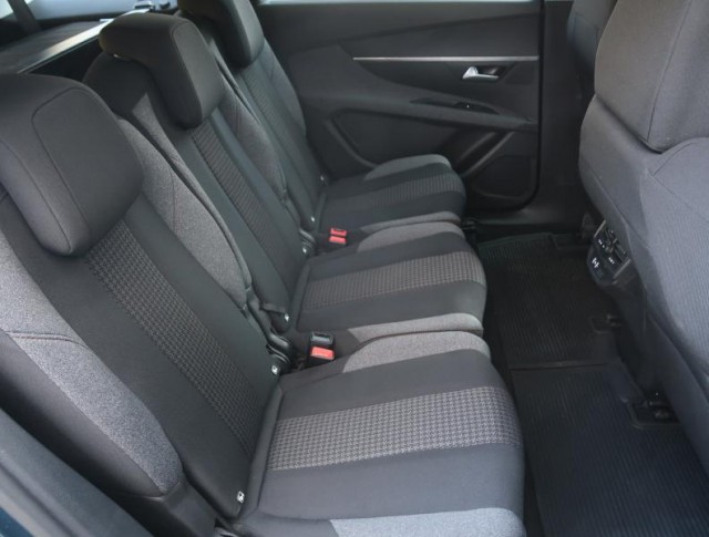 Peugeot 5008  PureTech 130 