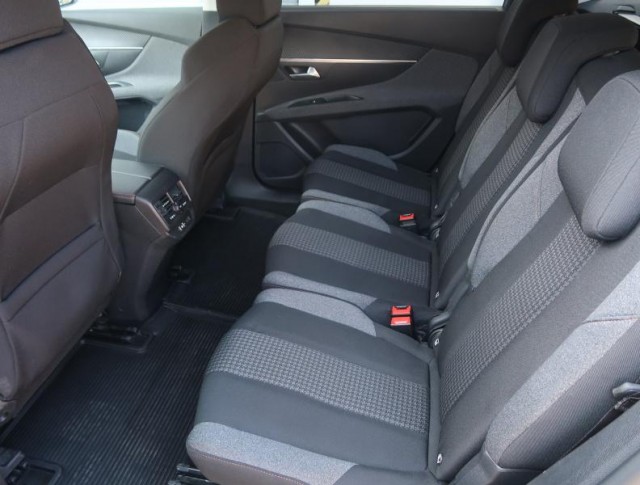 Peugeot 5008  PureTech 130 