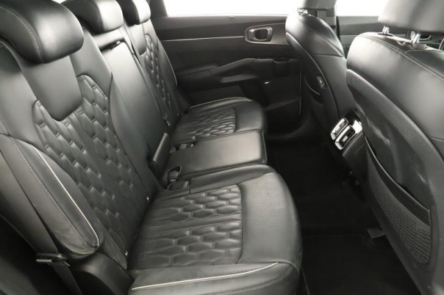 Kia Sorento  2.2 CRDi 