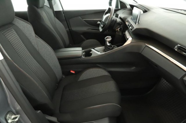 Peugeot 3008  1.2 PureTech 