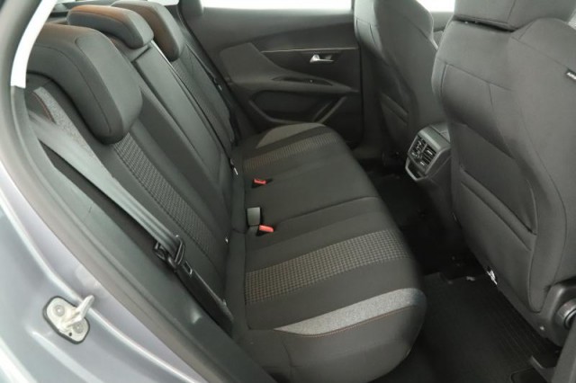 Peugeot 3008  1.2 PureTech 