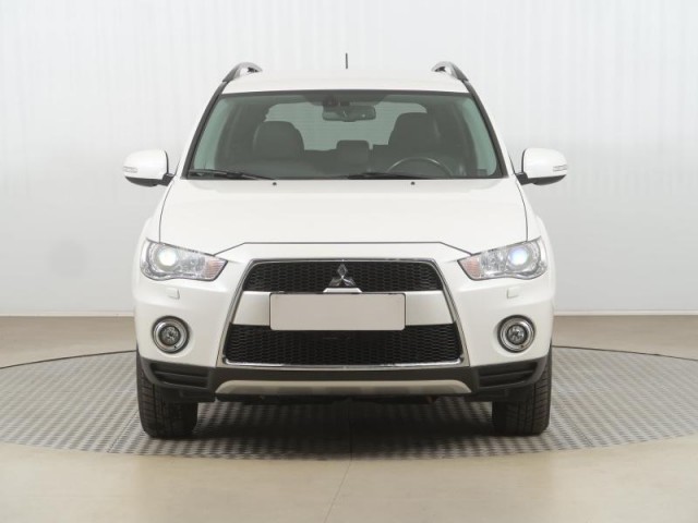 Mitsubishi Outlander  2.2 DI-D Intense