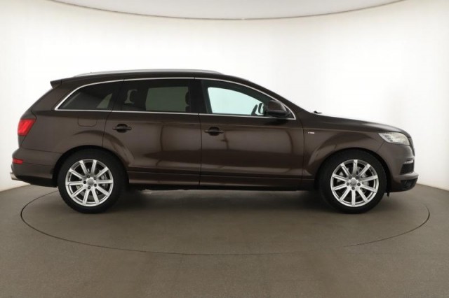 Audi Q7  3.0 TDI S-Line