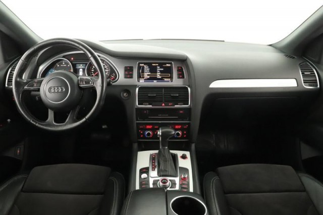Audi Q7  3.0 TDI S-Line