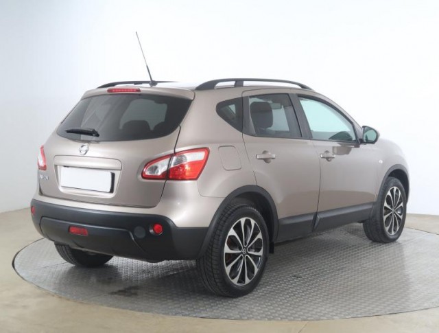 Nissan Qashqai  1.6 