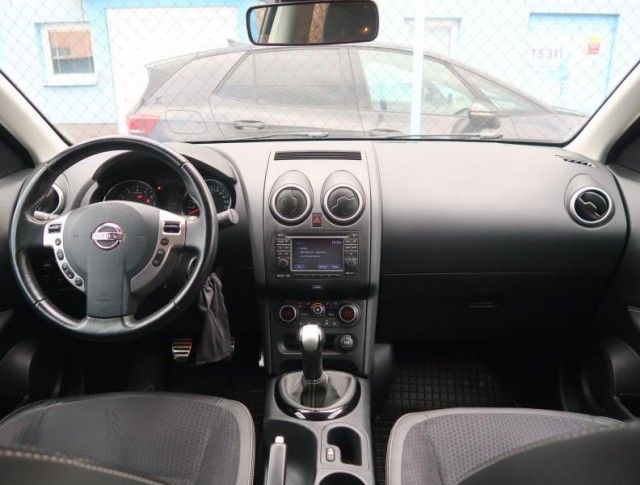 Nissan Qashqai  1.6 