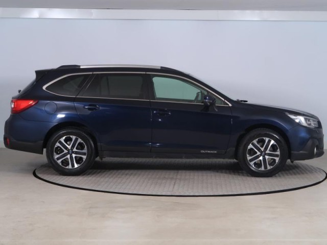 Subaru Outback  2.5 i 