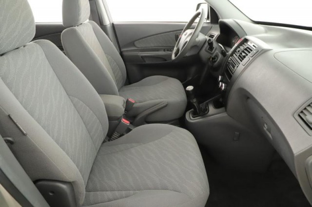 Hyundai Tucson  2.0 i 