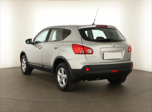 Nissan Qashqai  1.6 