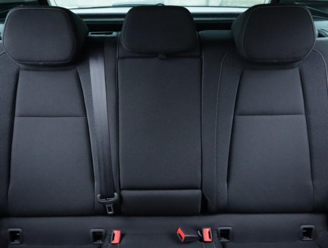 Škoda Karoq  1.5 TSI Fresh