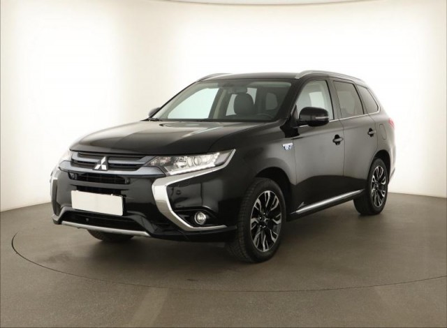 Mitsubishi Outlander  2.0 PHEV 