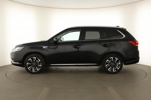 Mitsubishi Outlander  2.0 PHEV 