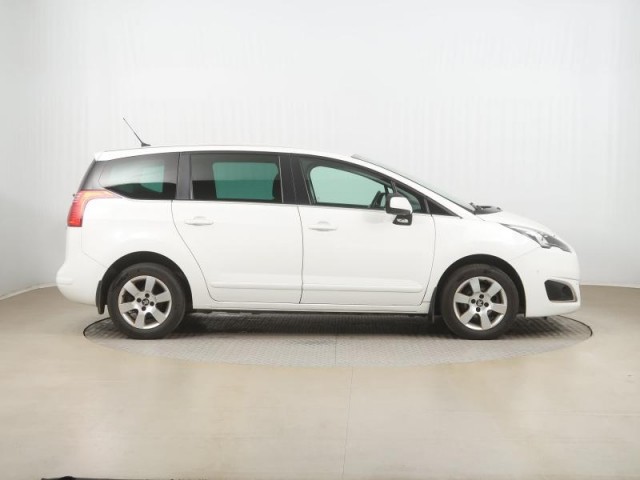 Peugeot 5008  1.6 BlueHDi 