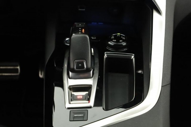 Peugeot 5008  PureTech 180 