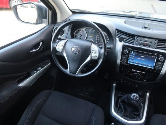Nissan Navara  2.3 dCi Trek -1°
