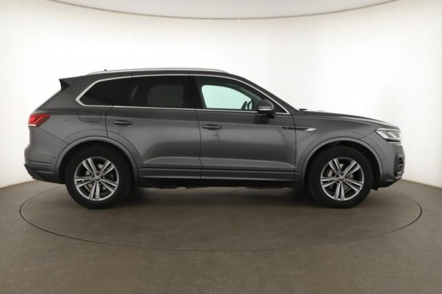 Volkswagen Touareg  3.0 TDI R-Line