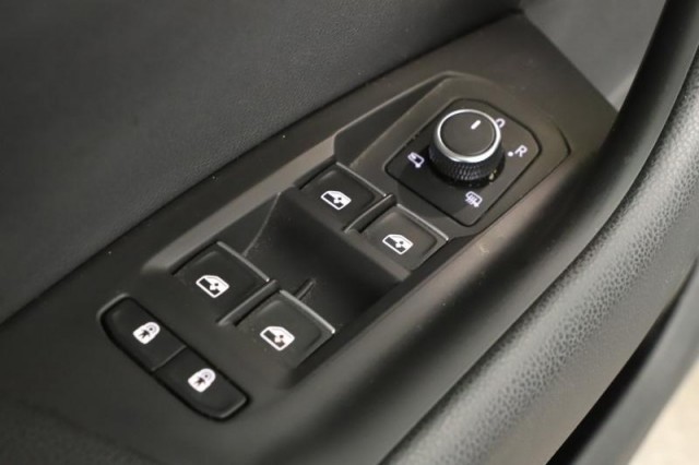 Volkswagen Touareg  3.0 TDI R-Line