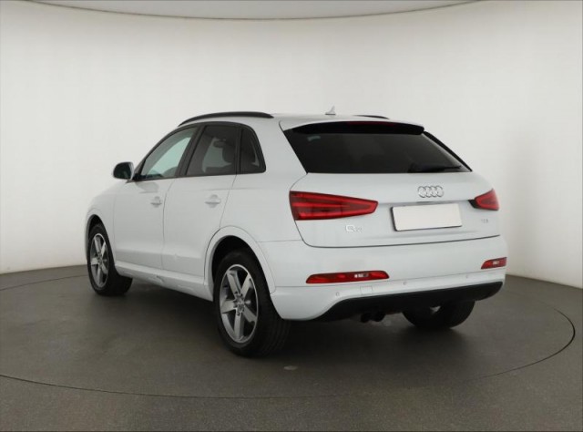 Audi Q3  2.0 TDI basis