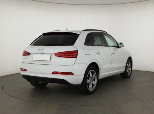 Audi Q3  2.0 TDI basis