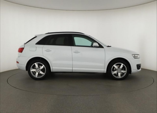 Audi Q3  2.0 TDI basis