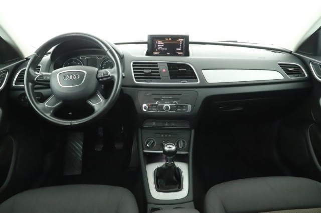 Audi Q3  2.0 TDI basis