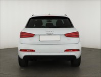 Audi Q3  2.0 TDI basis