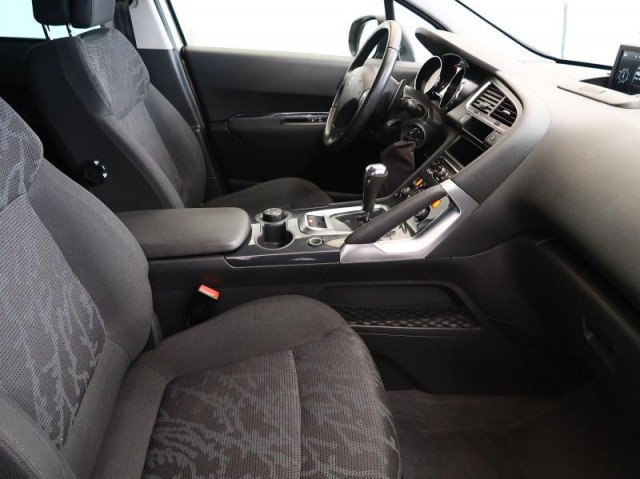 Peugeot 3008  1.6 HDi 