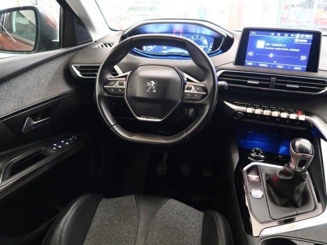 Peugeot 3008  1.2 PureTech 