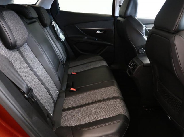 Peugeot 3008  1.2 PureTech 