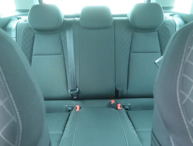 Škoda Karoq  1.6 TDI Ambition