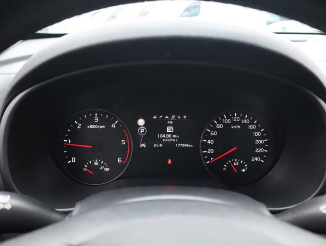 Kia Sportage  1.7 CRDi 