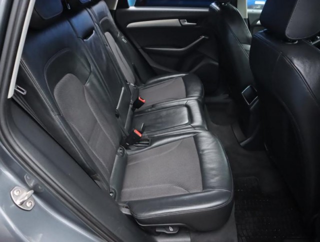 Audi Q5  2.0 TDI 