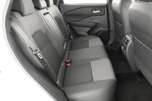 Nissan Qashqai  1.3 DIG-T MHEV 