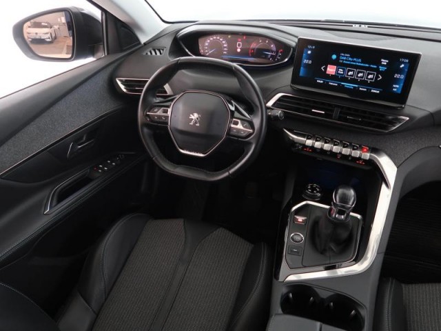 Peugeot 5008  1.5 BlueHDi 