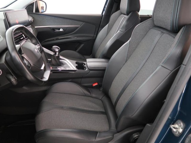 Peugeot 5008  1.5 BlueHDi 