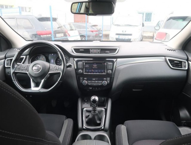 Nissan Qashqai  1.3 DIG-T 
