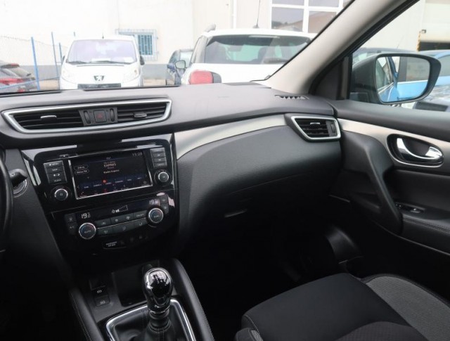 Nissan Qashqai  1.3 DIG-T 