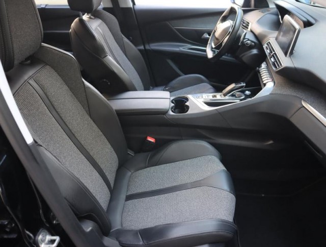 Peugeot 5008  1.5 BlueHDi Allure