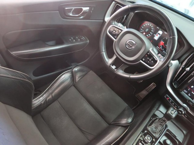 Volvo XC60  D4 R-Design