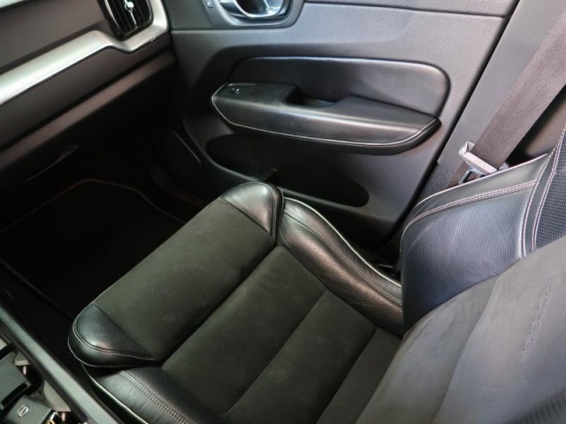 Volvo XC60  D4 R-Design