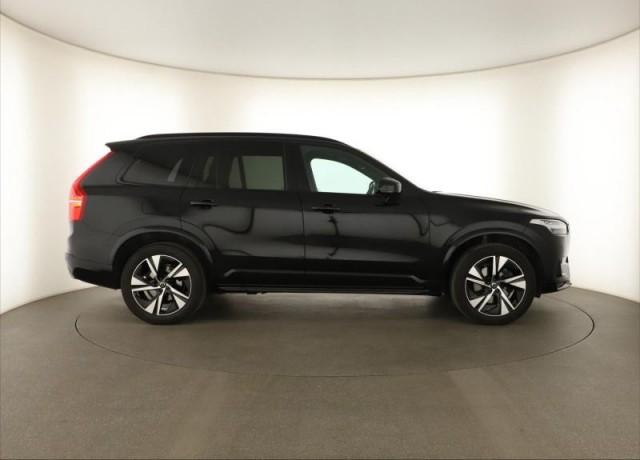 Volvo XC90  B5 AWD R-Design