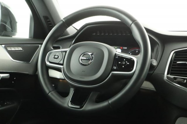 Volvo XC90  B5 AWD R-Design