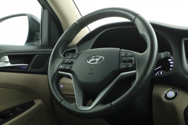 Hyundai Tucson  2.0 CRDi 