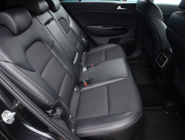 Kia Sportage  1.6 CRDi MHEV Platinum