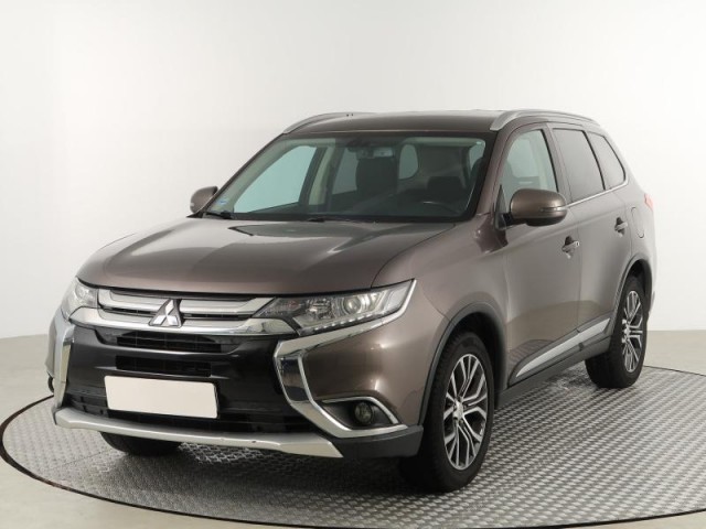 Mitsubishi Outlander  2.0 